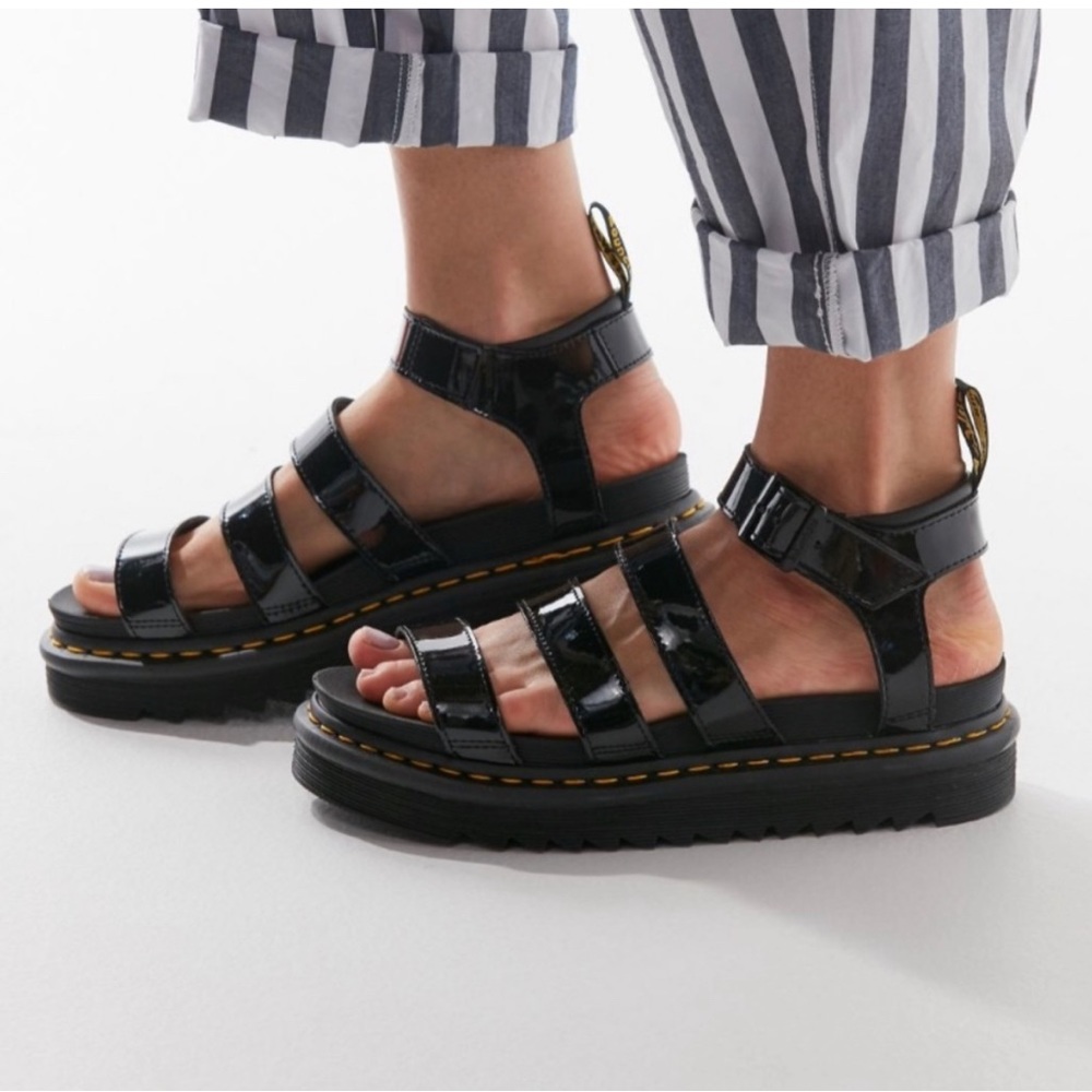 DR MARTENS AIR WAIR BLAIRE PATENT LEATHER STRAP SANDALS Size 9 NWT